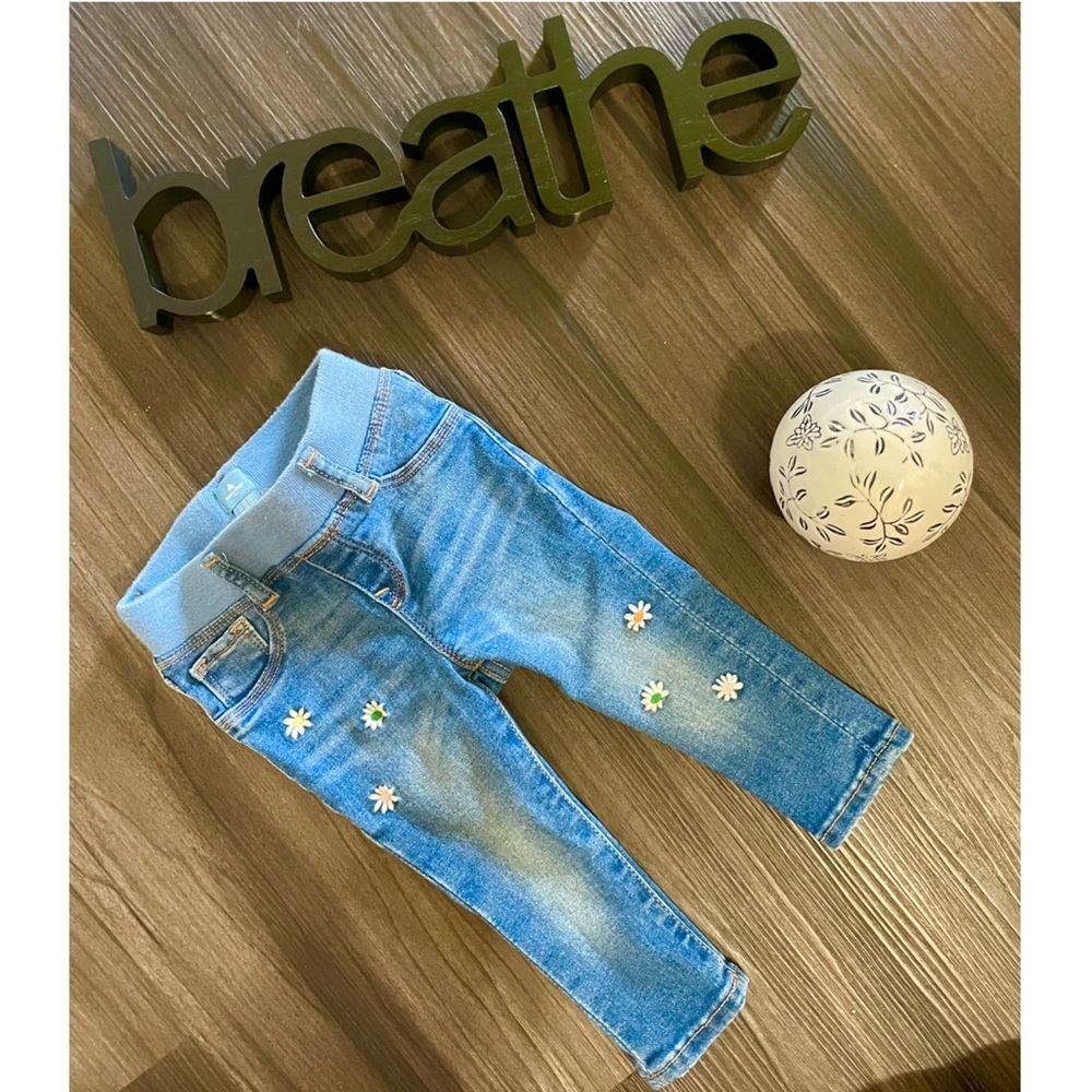 Cute stitched flower jeans for baby!